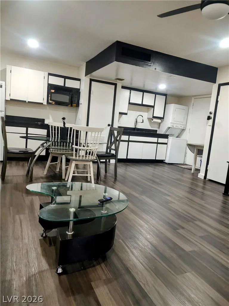 1507 Elizabeth Avenue 2 — photo 3
