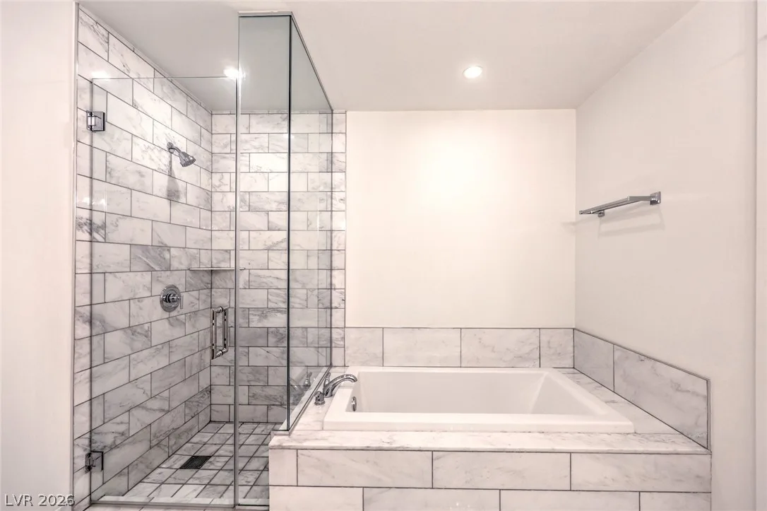 4471 Dean Martin Drive 307 — photo 5