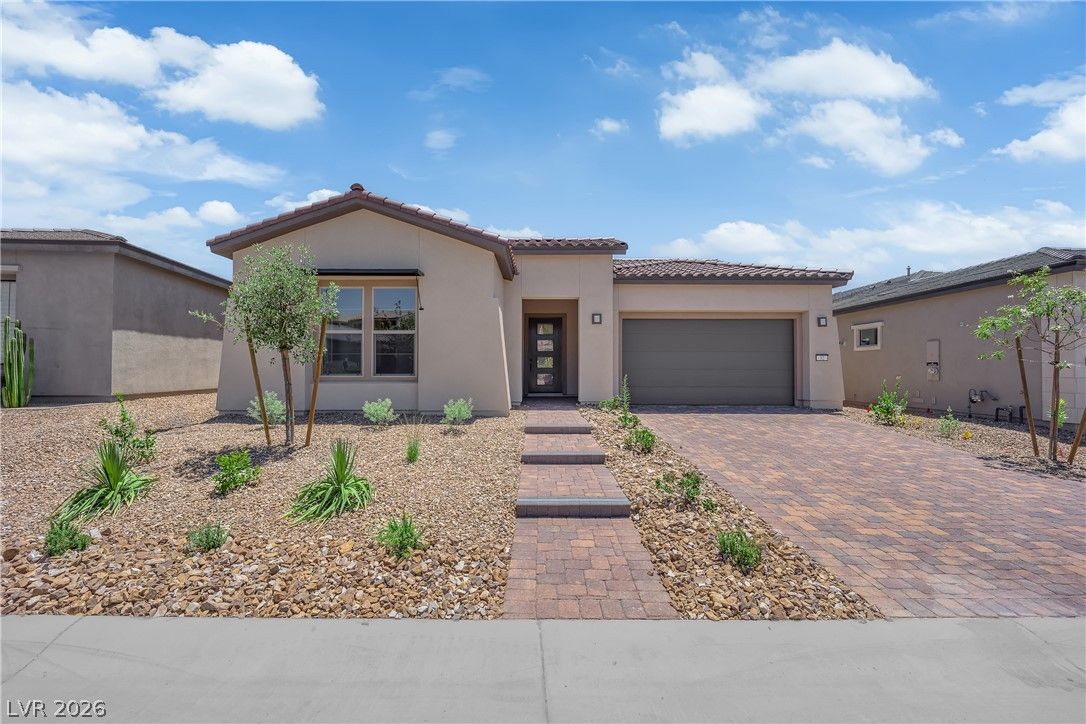 32 Stone Yucca Court — photo 1