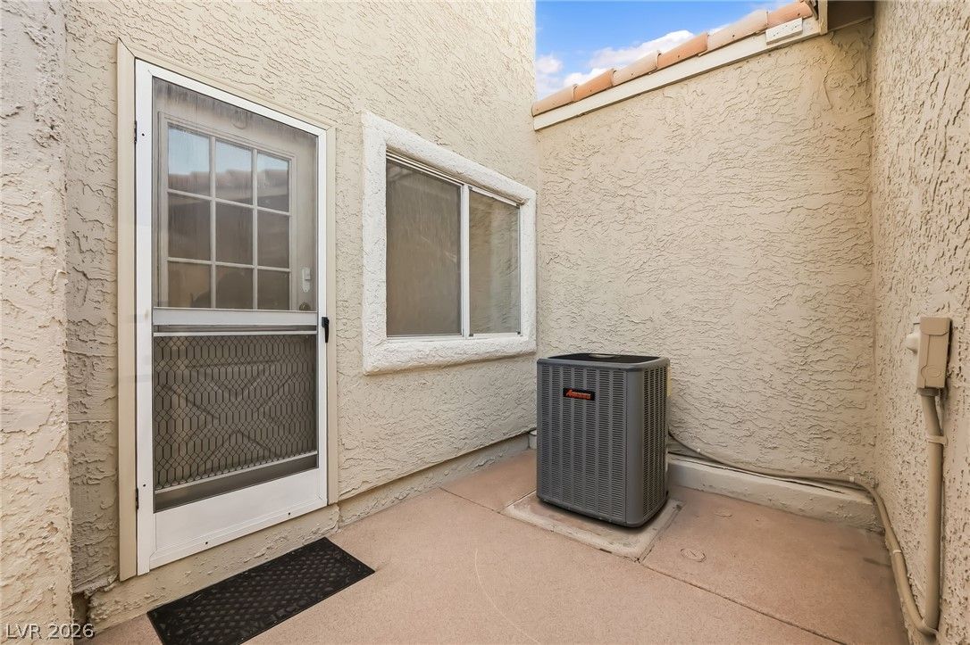 2176 Camel Mesa Drive — photo 3