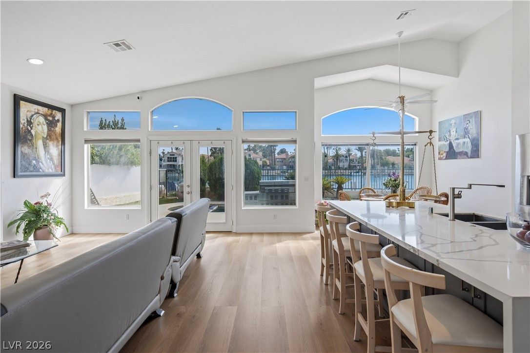 2933 Harbor Cove Drive — photo 3
