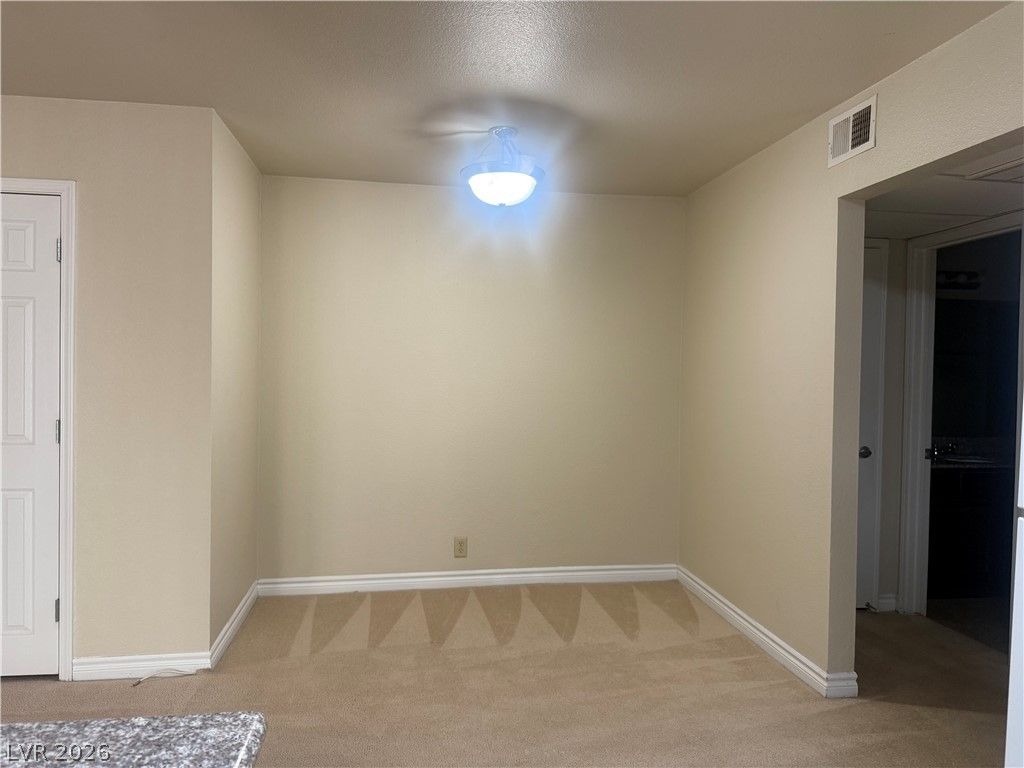 5350 River Glen Drive 298 — photo 4