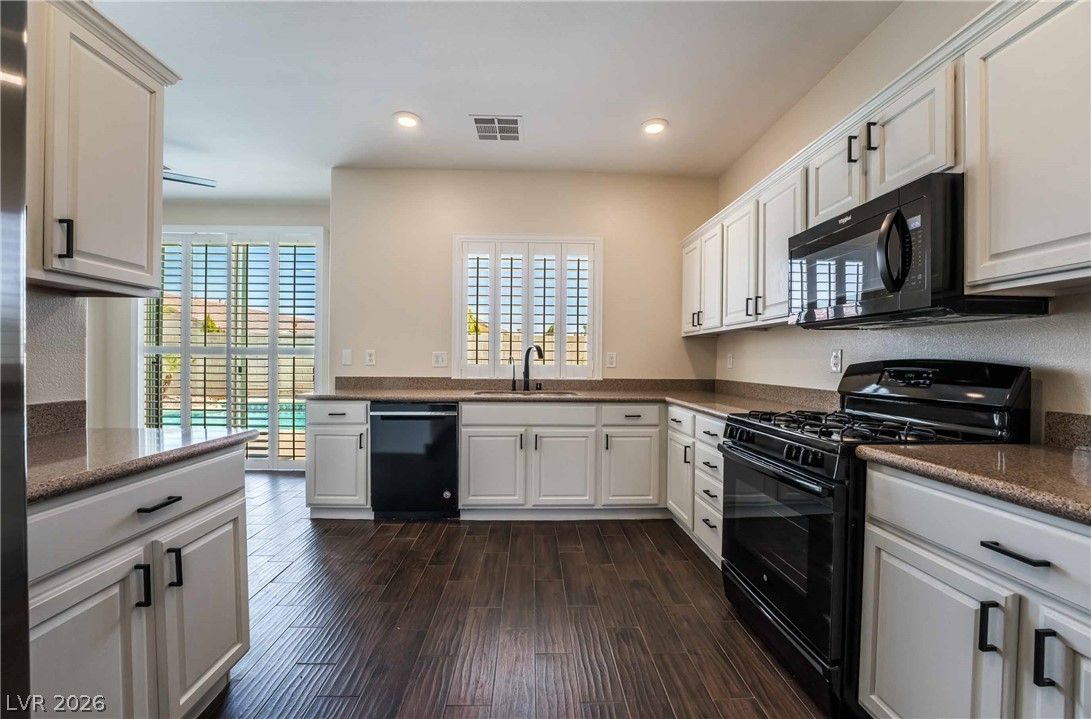 3230 Orange Sun Street — photo 5