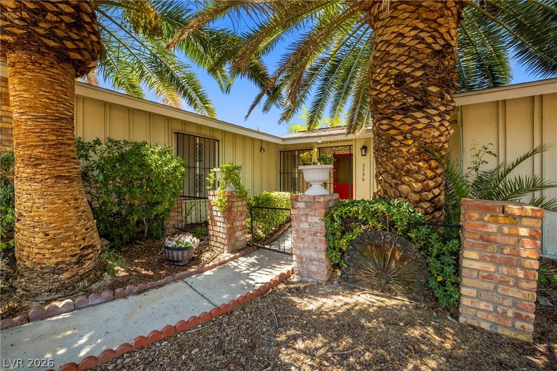 3596 Casey Drive — photo 2