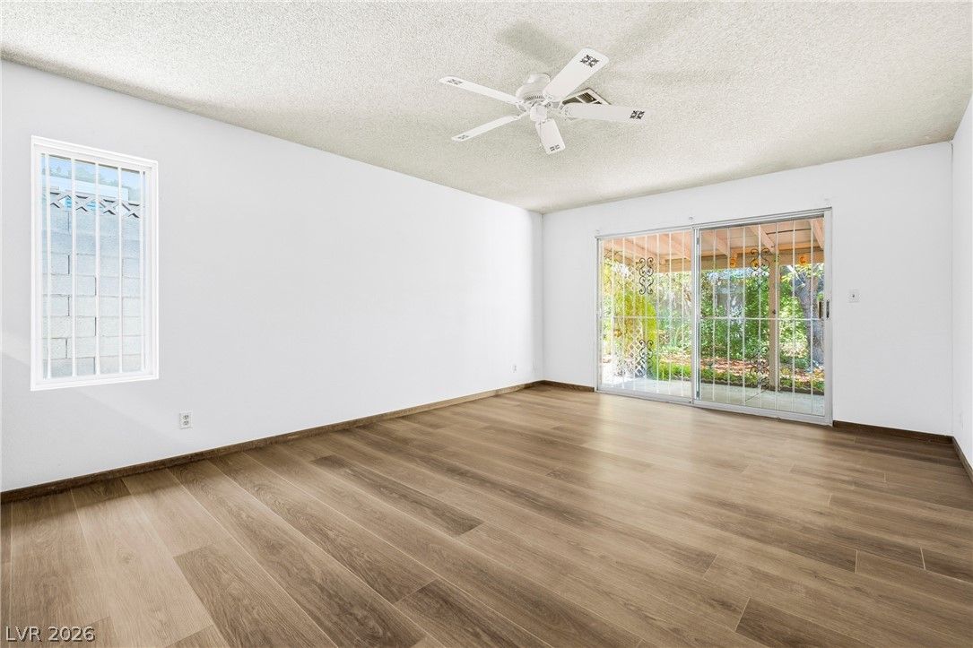3596 Casey Drive — photo 3