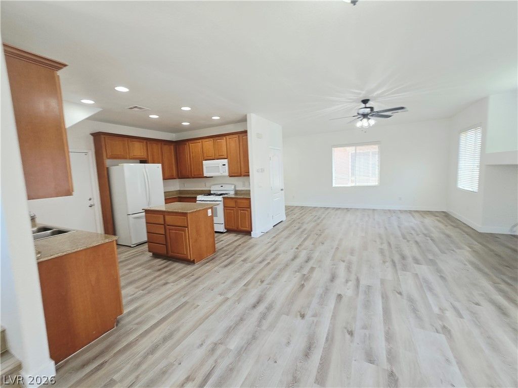 8237 Brilliant Pompon Place — photo 1