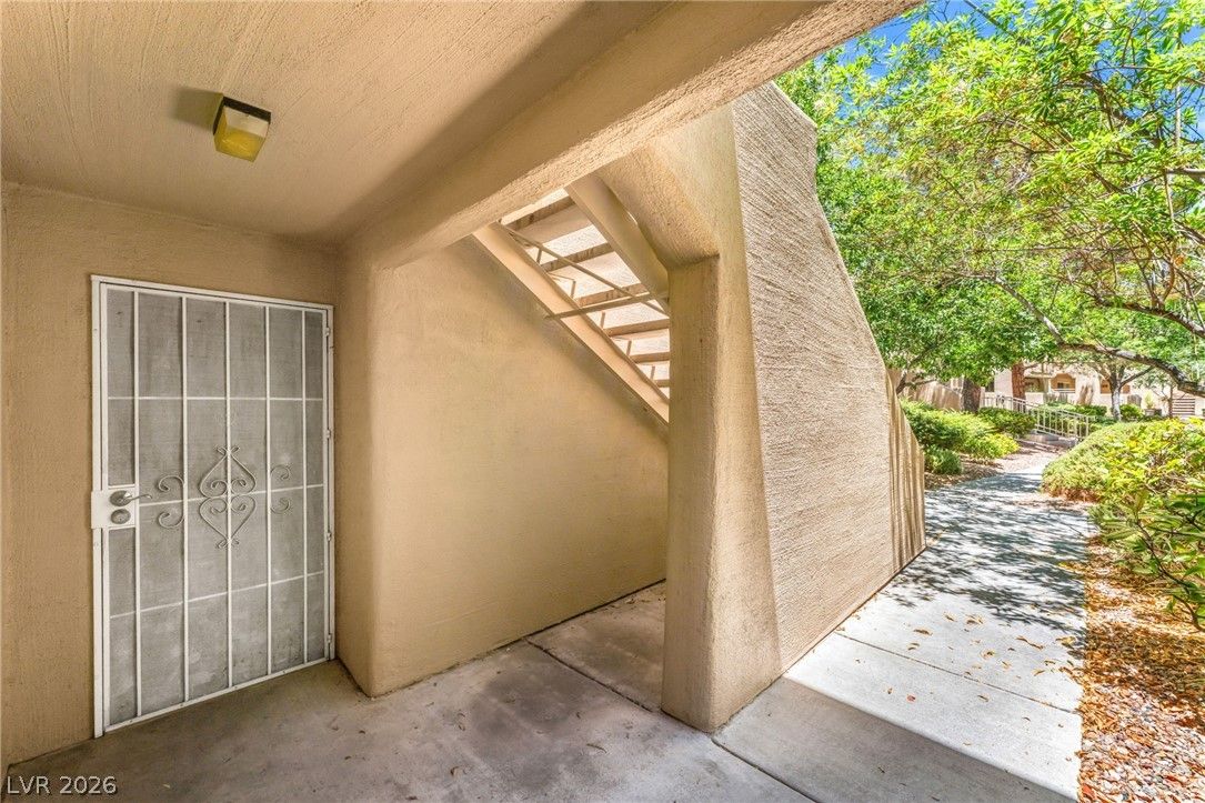 1901 Rio Canyon Court 102 — photo 3 of 23
