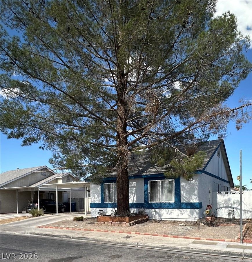 2104 Havelina Street — photo 3 of 31