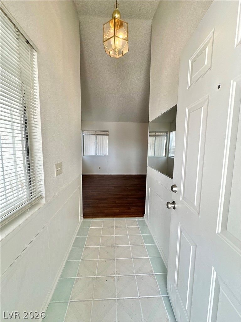 2104 Havelina Street — photo 4 of 31