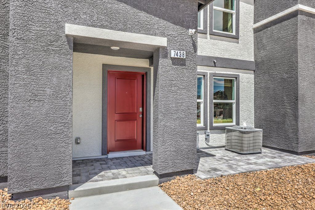 7373 Philip Cove Street — photo 3