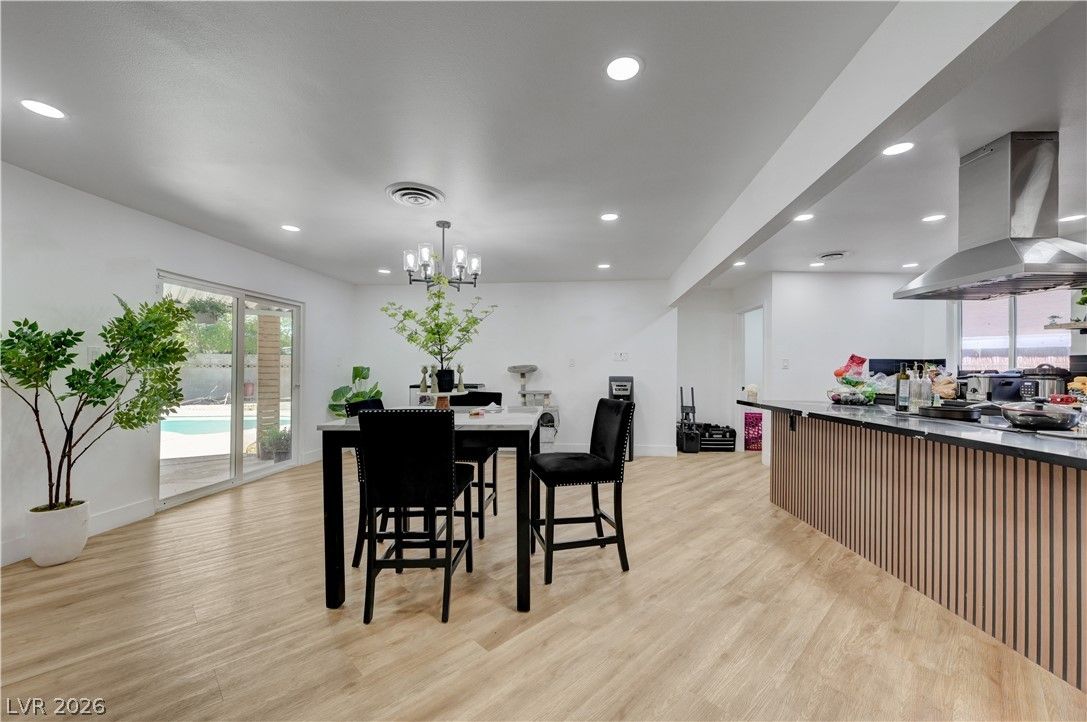 4412 Denia Circle — photo 2 of 42