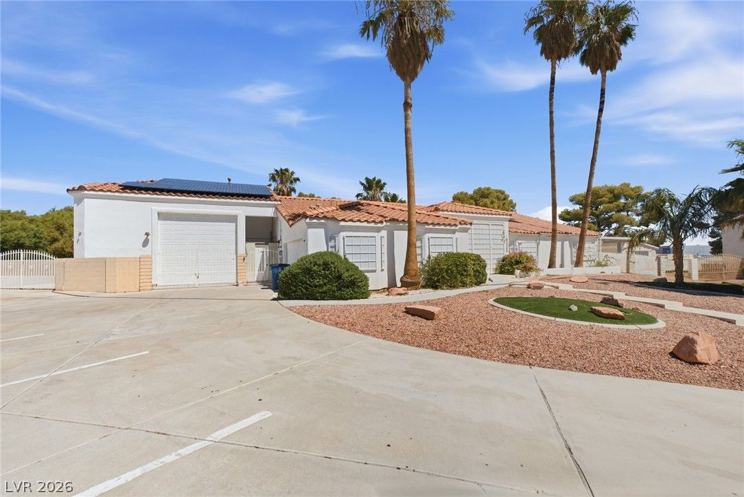 6325 Woodstock Court — photo 2