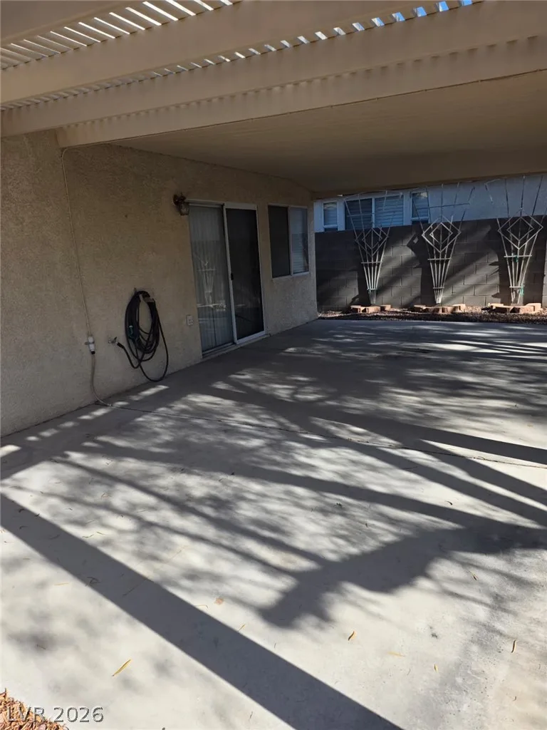 3913 Hampton Grove Court — photo 4 of 31