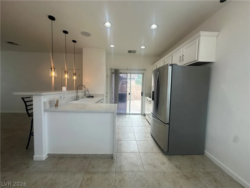 4135 Sparrow Rock Street — photo 2