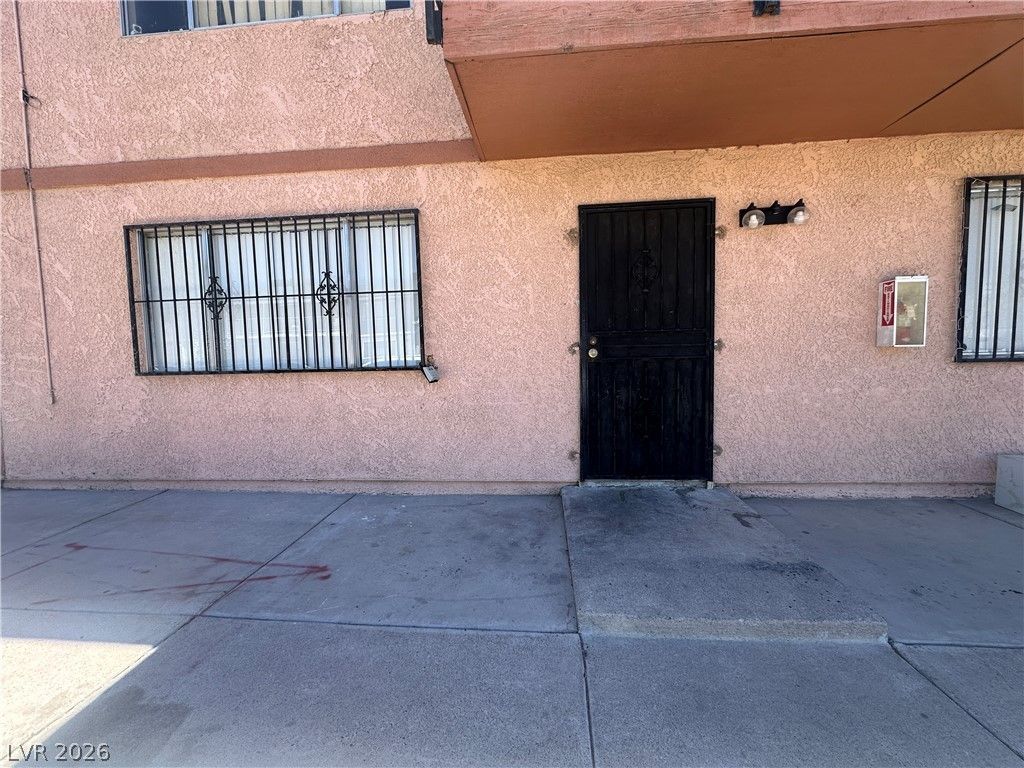 4707 Cessna Avenue 2 — photo 2 of 9