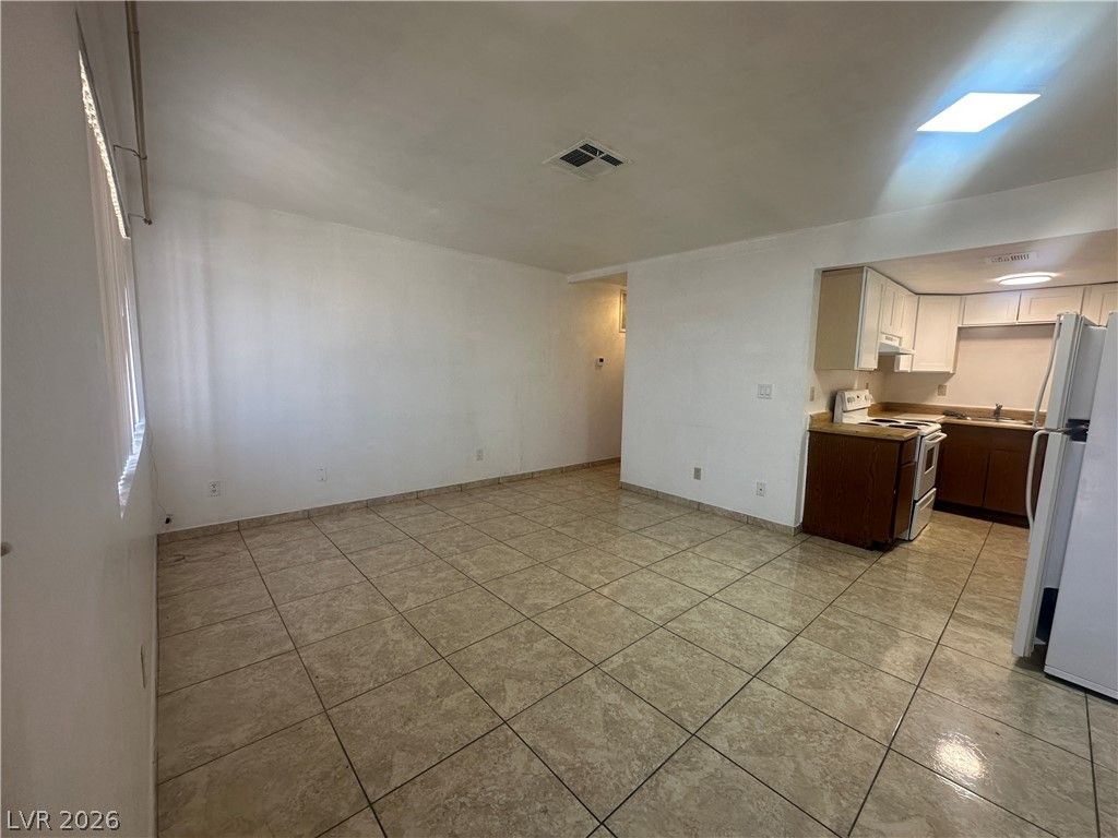 4707 Cessna Avenue 2 — photo 3 of 9
