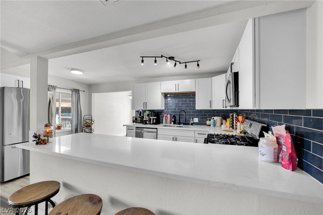 1605 Euclid Avenue — photo 5 of 24