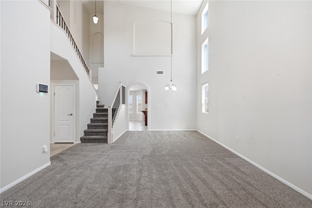 448 Paris Pearl Avenue — photo 2