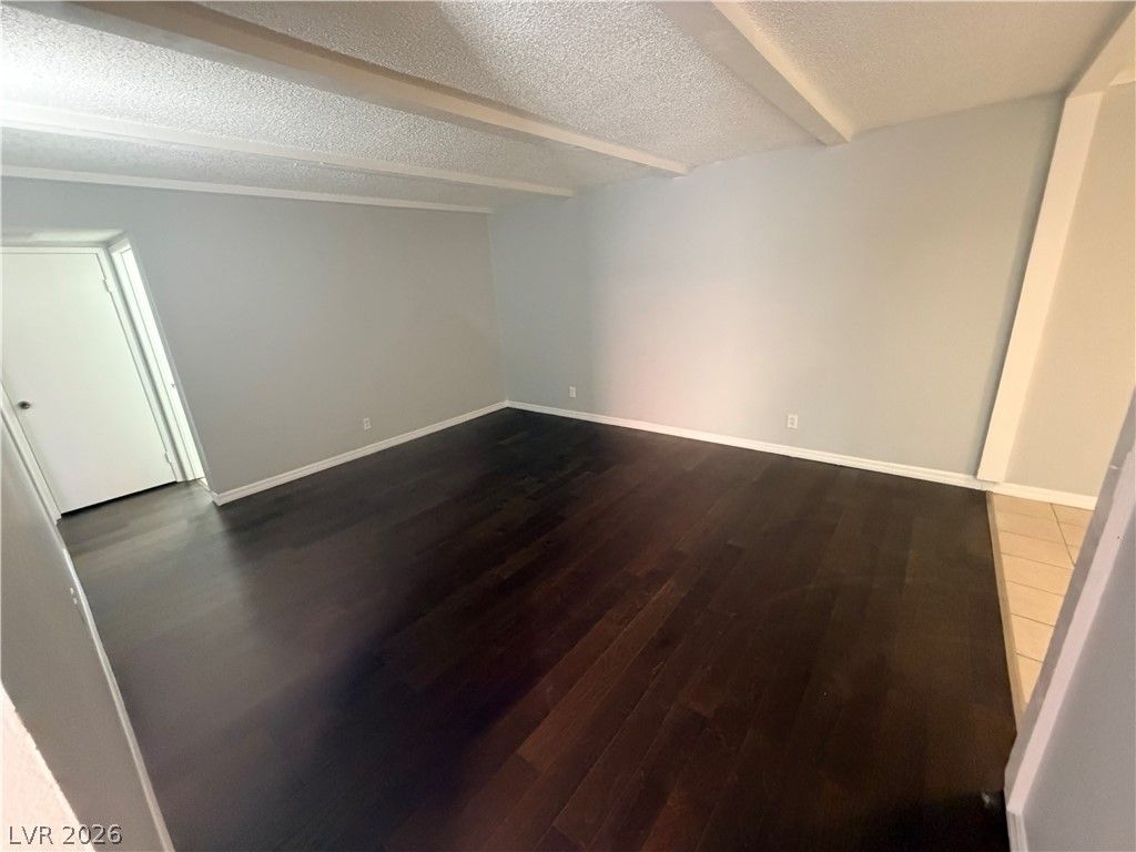 1405 Vegas Valley Drive 252 — photo 4