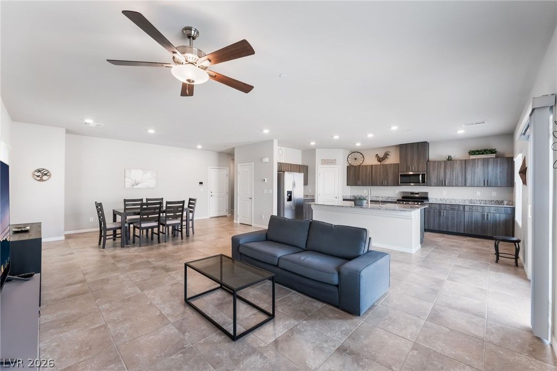 7100 Woodrow Ranch Street — photo 3 of 32
