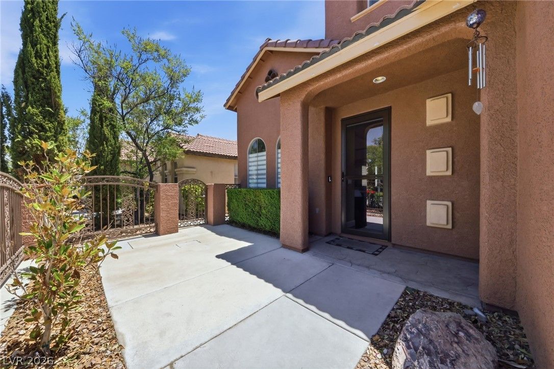 2431 Allegretto Avenue — photo 2 of 28