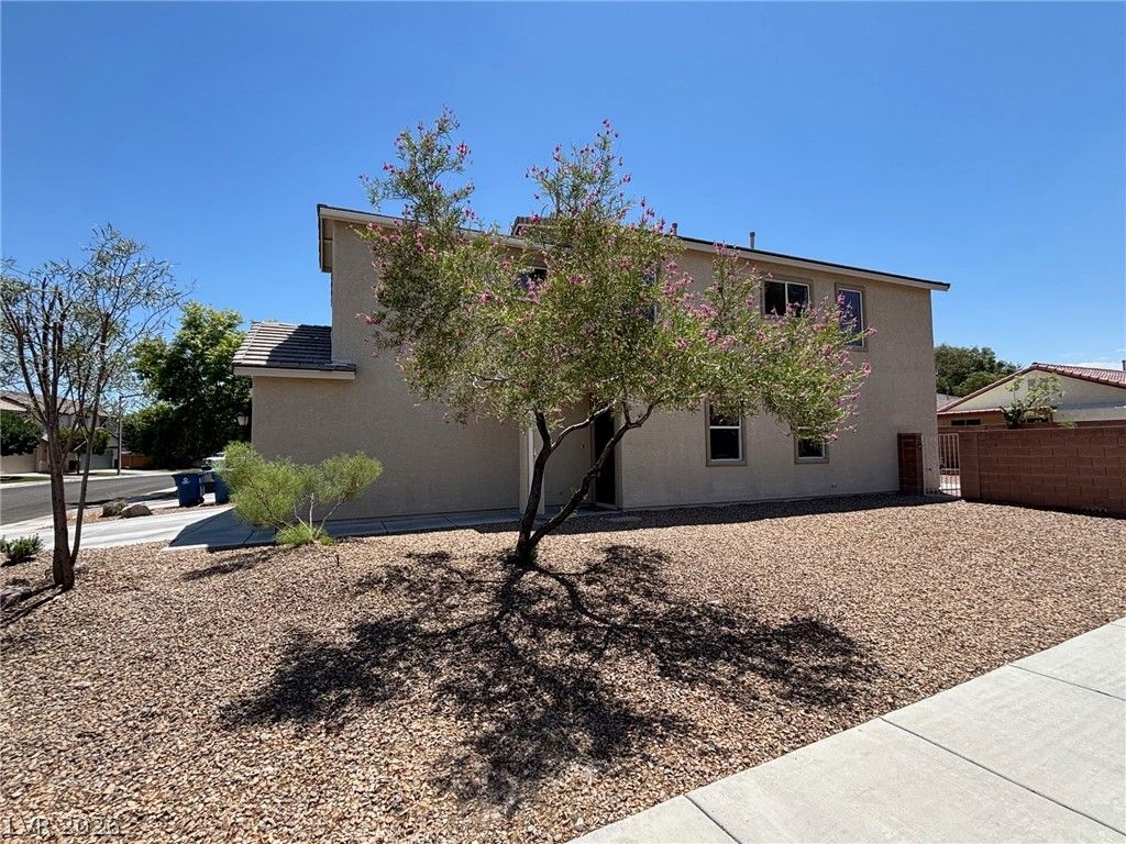 4900 Naff Ridge Drive — photo 2