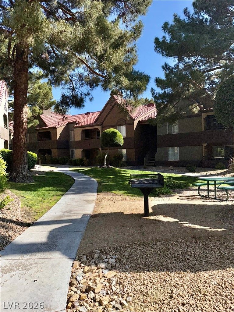 2200 South Fort Apache Road 2062 — photo 3 of 18
