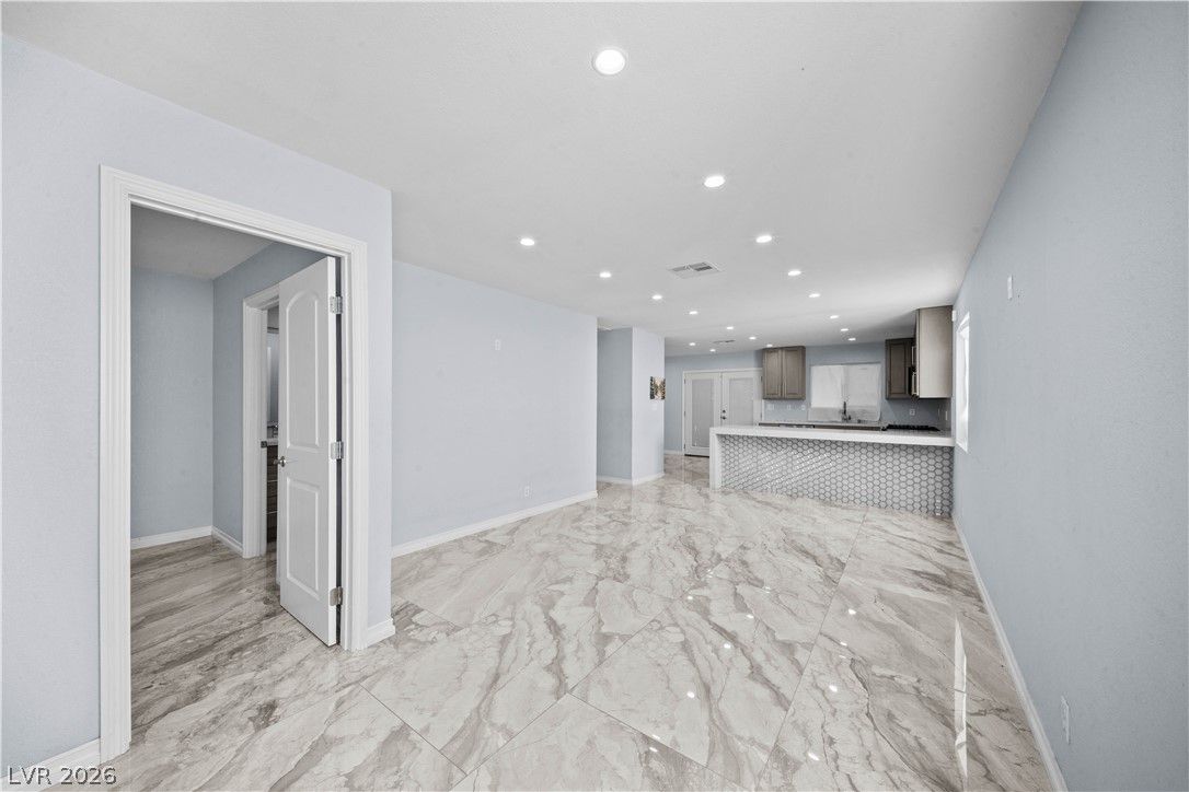 3609 Park Oliver Drive — photo 5