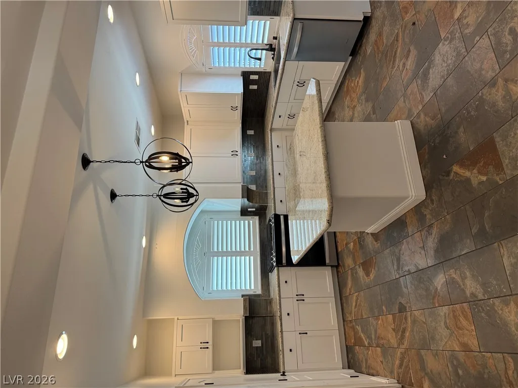 5961 Aurora Gold Avenue — photo 2 of 10