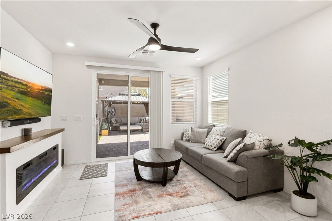 9873 Ravenswood Peak Avenue — photo 3 of 23