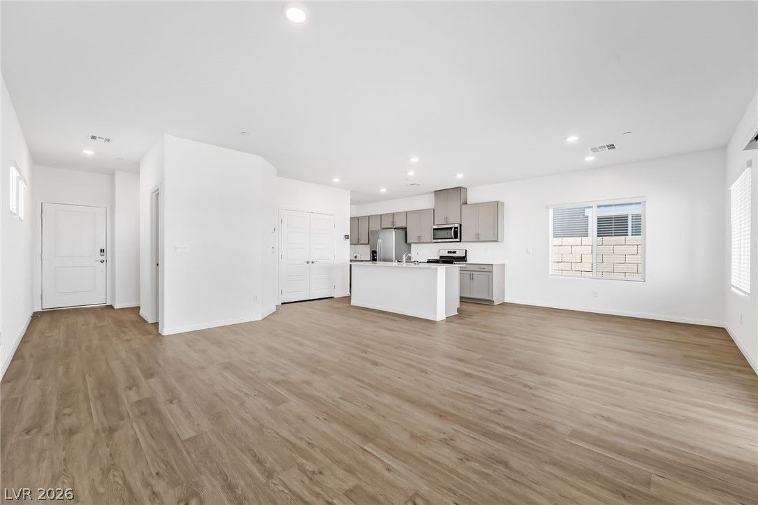 1111 Saffron Toucan Lane — photo 4