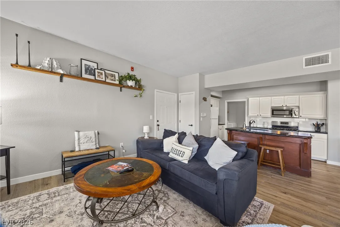 8250 North Grand Canyon Drive 1076 — photo 4