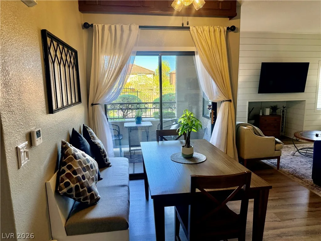 8250 North Grand Canyon Drive 1076 — photo 5