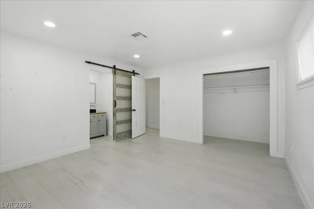 4013 Esmeralda Avenue — photo 5