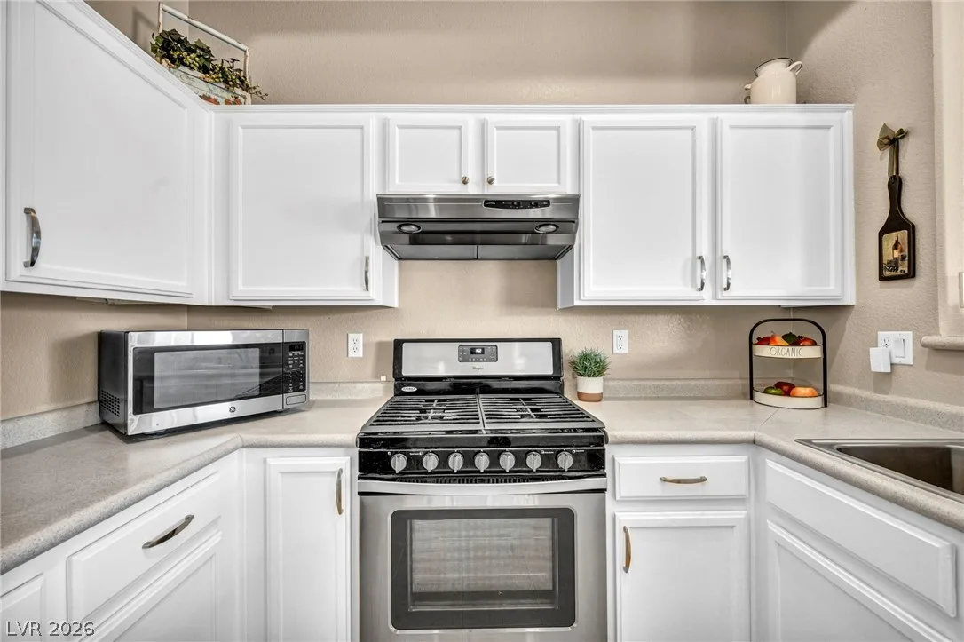 2305 West Horizon Ridge Parkway 3621 — photo 5