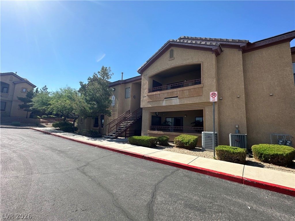 8250 North Grand Canyon Drive 2045 — photo 2