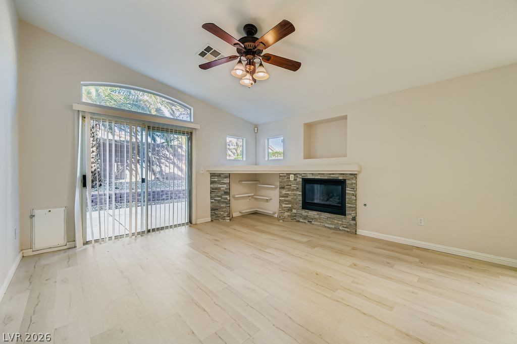 8136 Shady Glen Avenue — photo 3