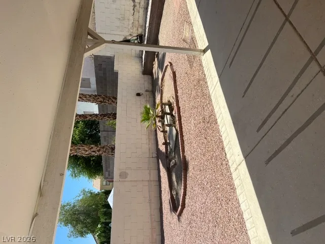 2093 Club Crest Way — photo 3 of 12