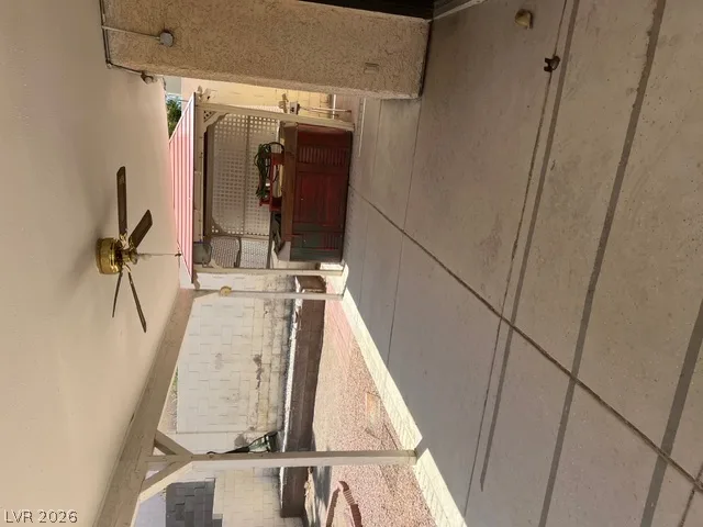 2093 Club Crest Way — photo 4 of 12