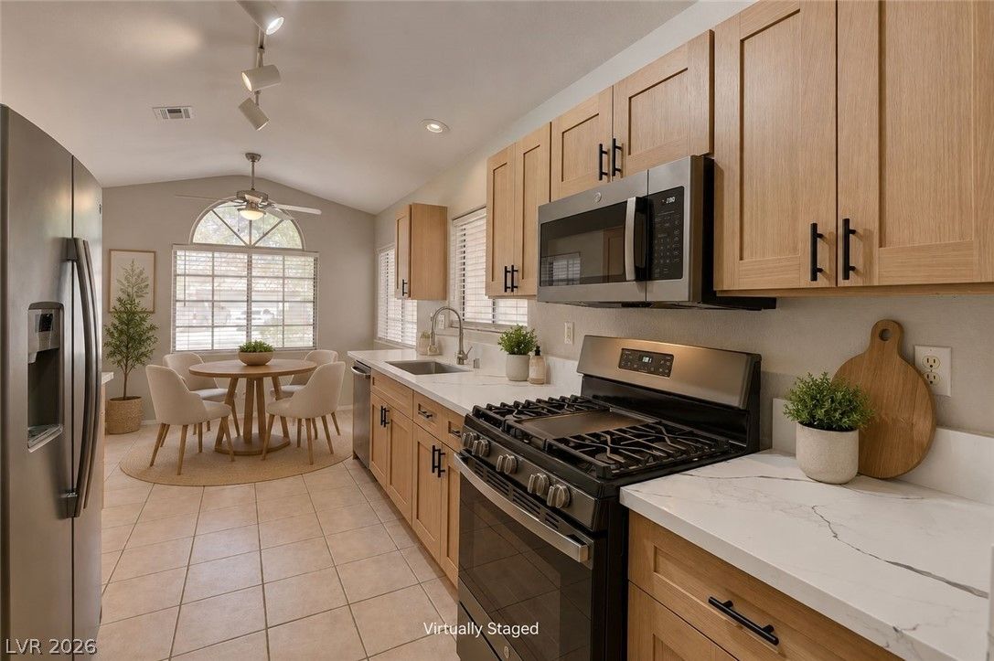 1253 TARAMAR Street — photo 3 of 31