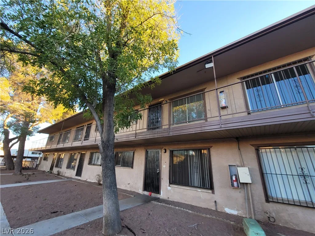 615 South Royal Crest Circle 10 — photo 2