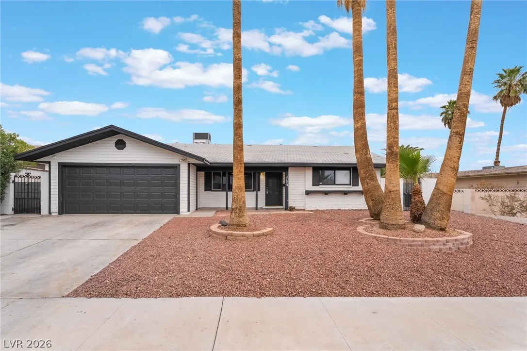 3992 Chinchilla Avenue — photo 2
