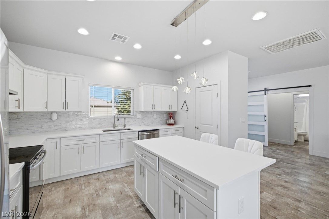 90 Weeping Willow Court — photo 3