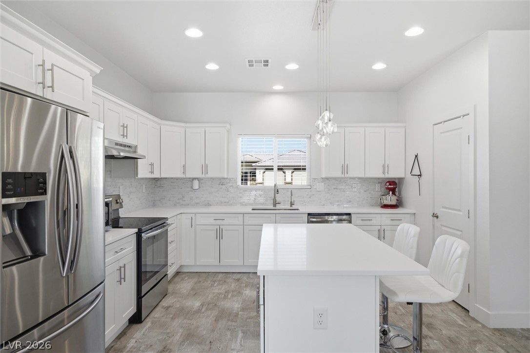 90 Weeping Willow Court — photo 4