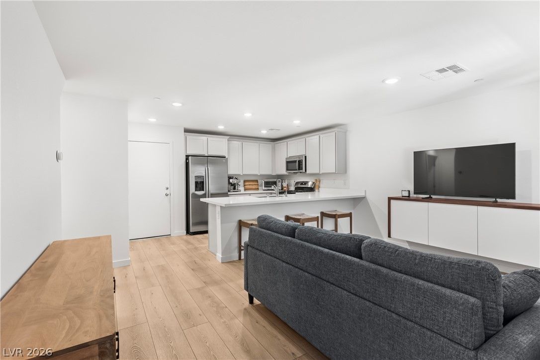 6308 Foxes Dale Street — photo 5