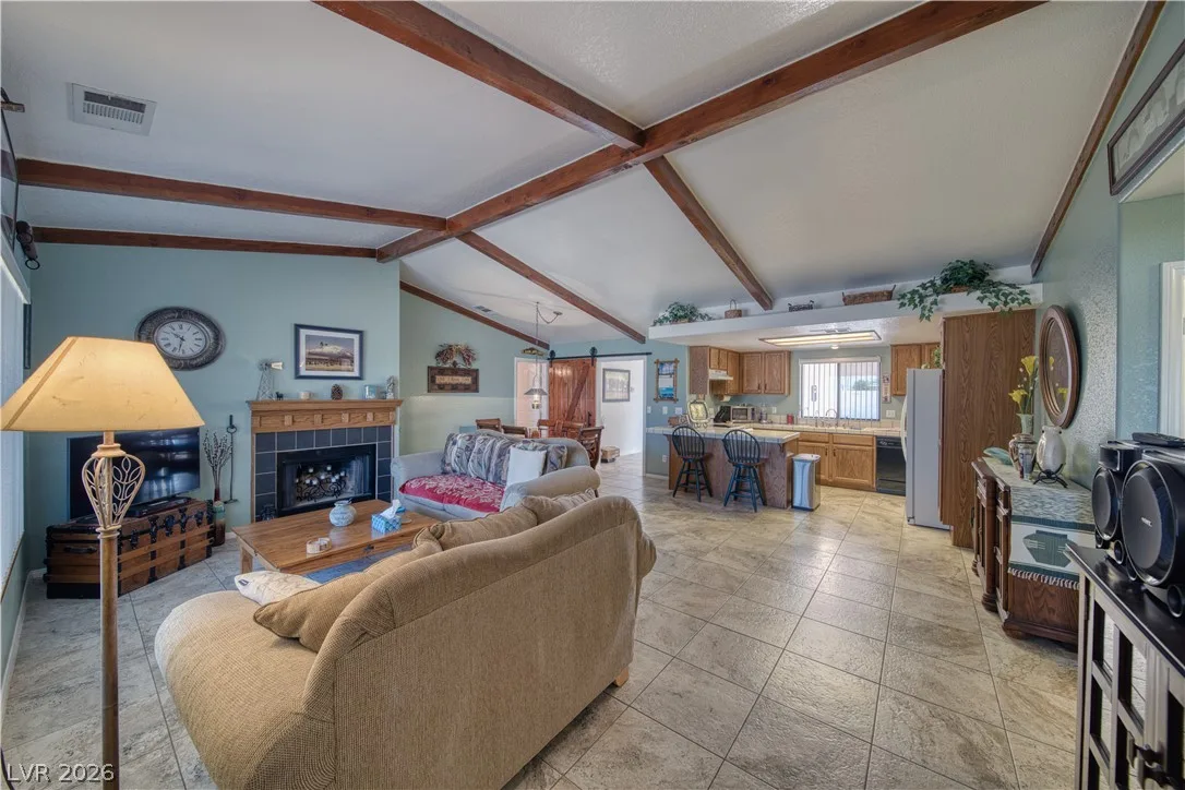 3081 South Rainbow Avenue — photo 3