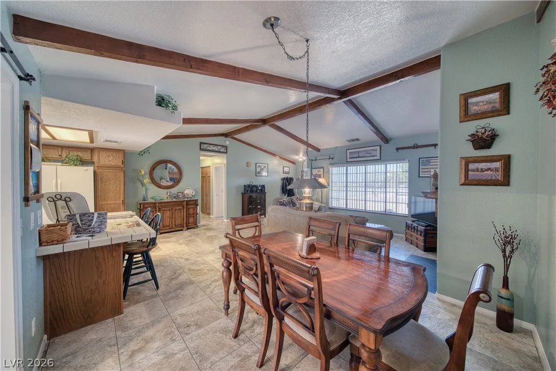 3081 South Rainbow Avenue — photo 4