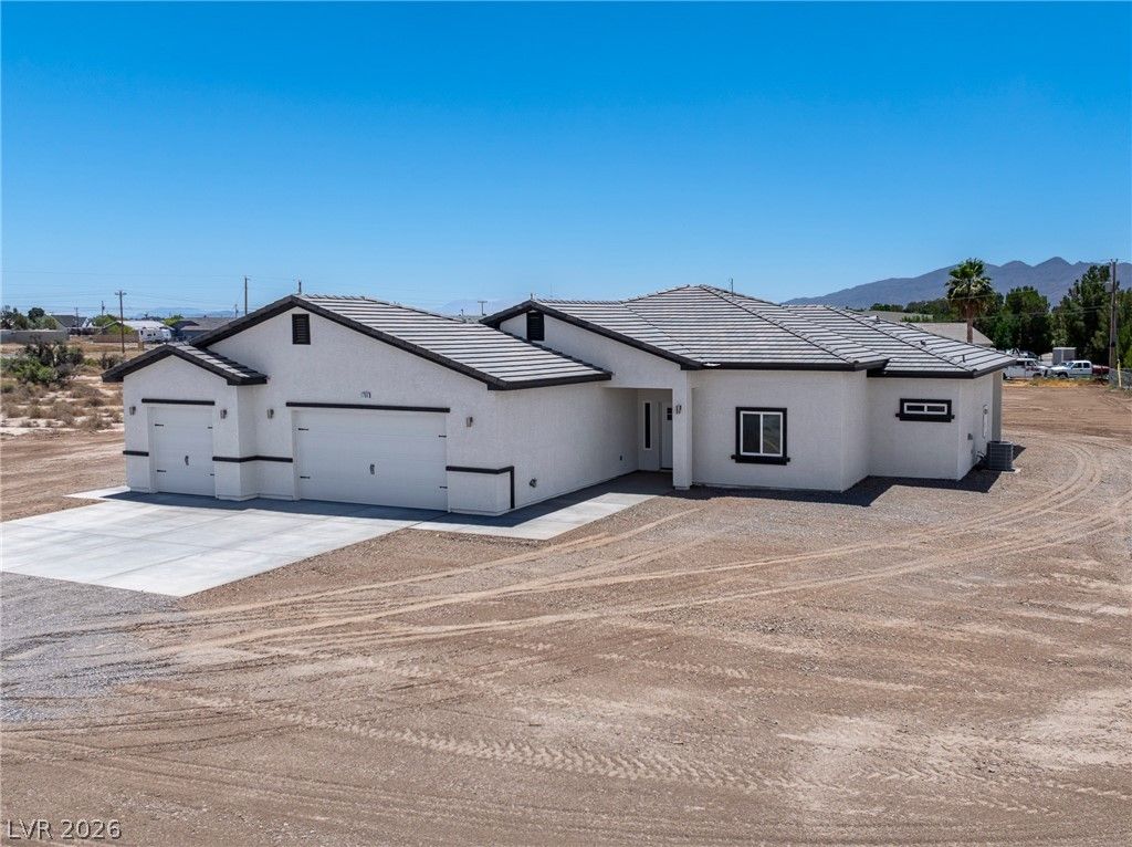 1700 Escuela Avenue — photo 3