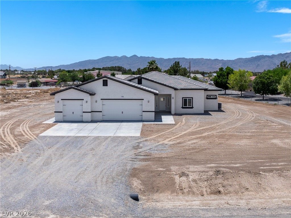 1700 Escuela Avenue — photo 4