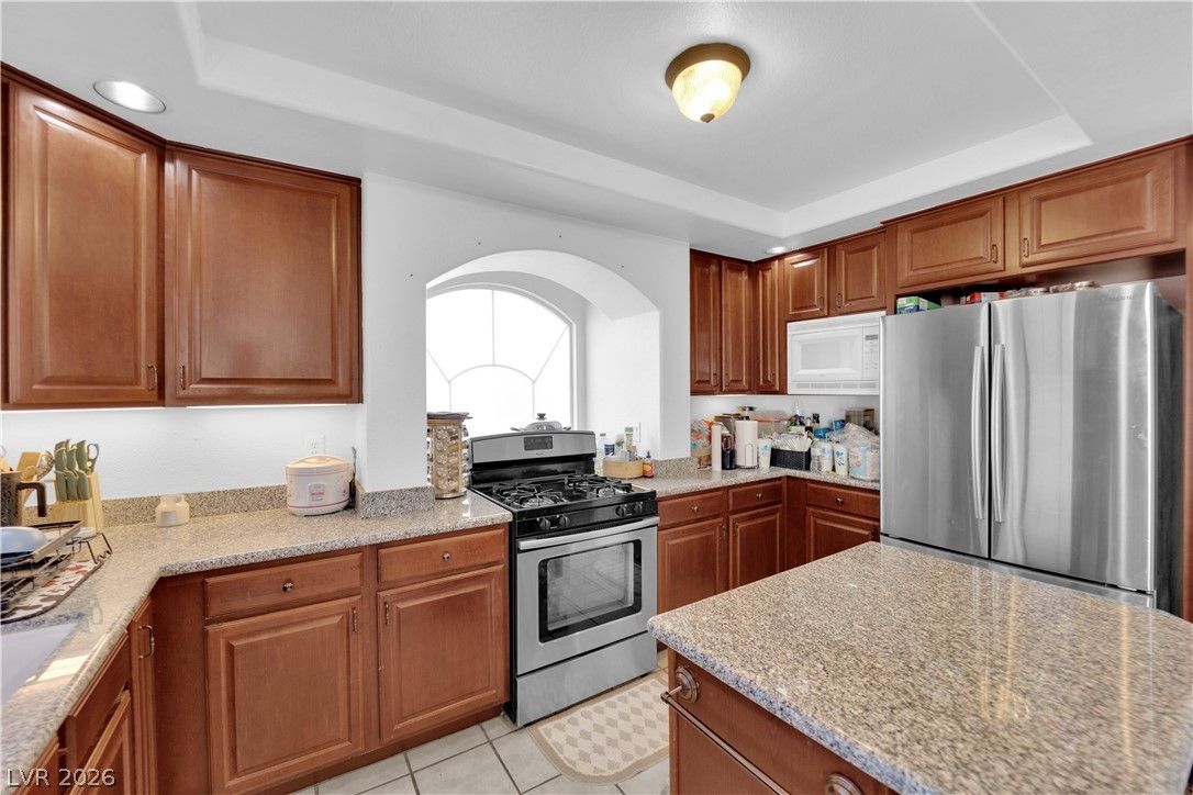 10568 Salmon Leap Street — photo 5 of 15